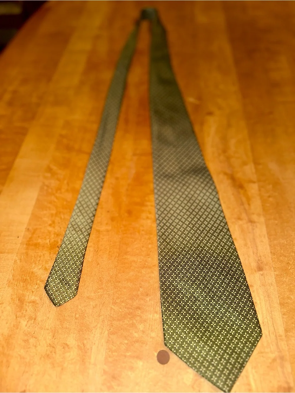 Ivre Hausse Italy meant tie Italian